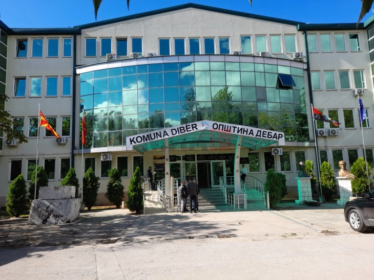 Në komunat Dibër dhe Qendër Zhupë më shumë votues sesa banorë